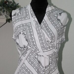 DKNY PRE-LOVED USED ONCE SLEEVELESS BLOUSE FORMAL/WORKWEAR/CASUAL